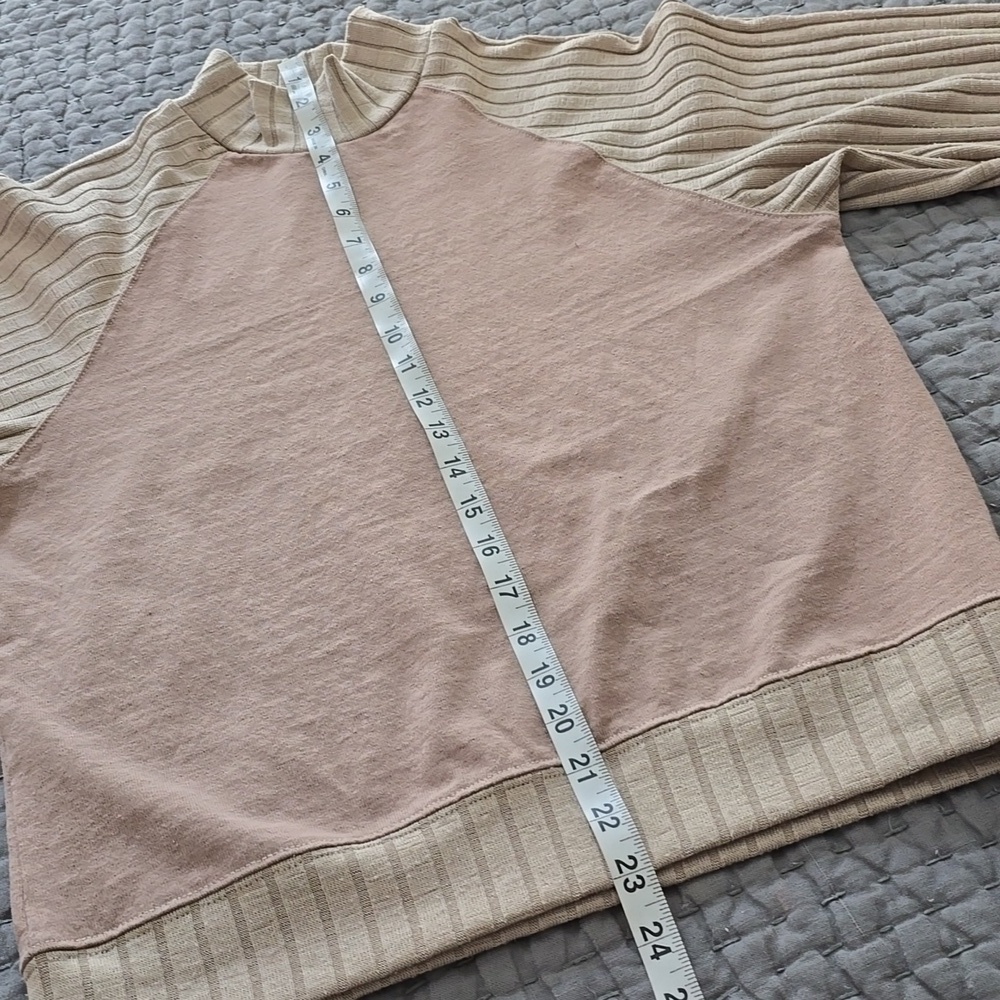 Wishlist Women's Pullover - Picture 8 of 12